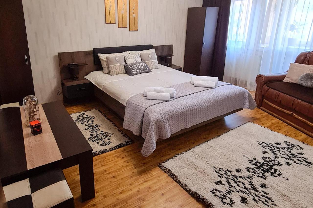 Central Park Apartment Turda Eksteriør bilde