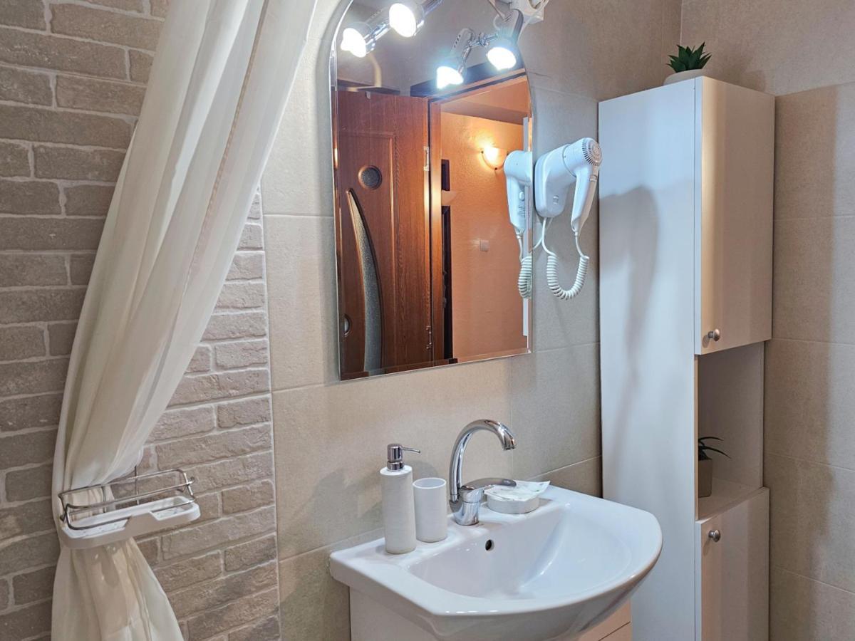 Central Park Apartment Turda Eksteriør bilde